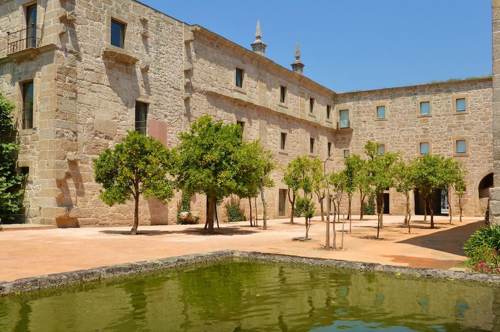 Pousada Mosteiro De Amares - Monument Hotel Exterior photo